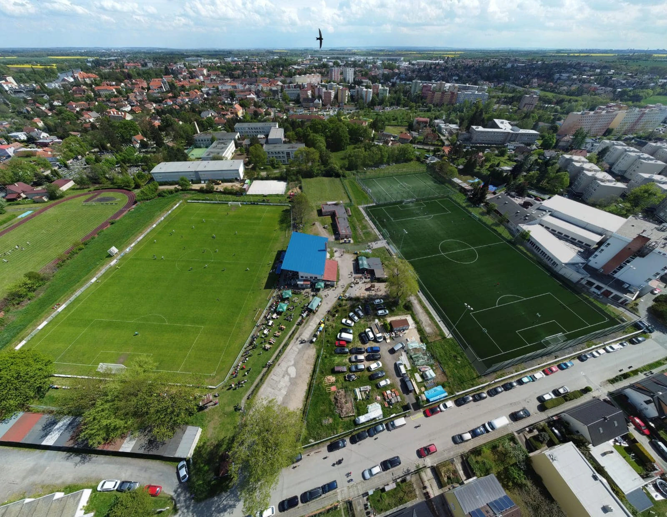 Sports, accommodation, congress and regeneration services